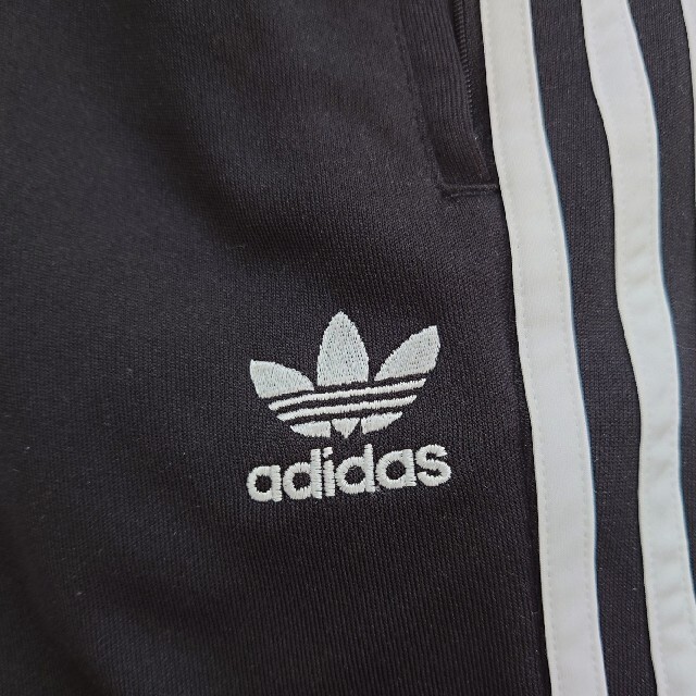 adidas(アディダス)のアディダスオリジナルス　トラックパンツ　ジャージ　トレフォイル　Sサイズ メンズのパンツ(その他)の商品写真