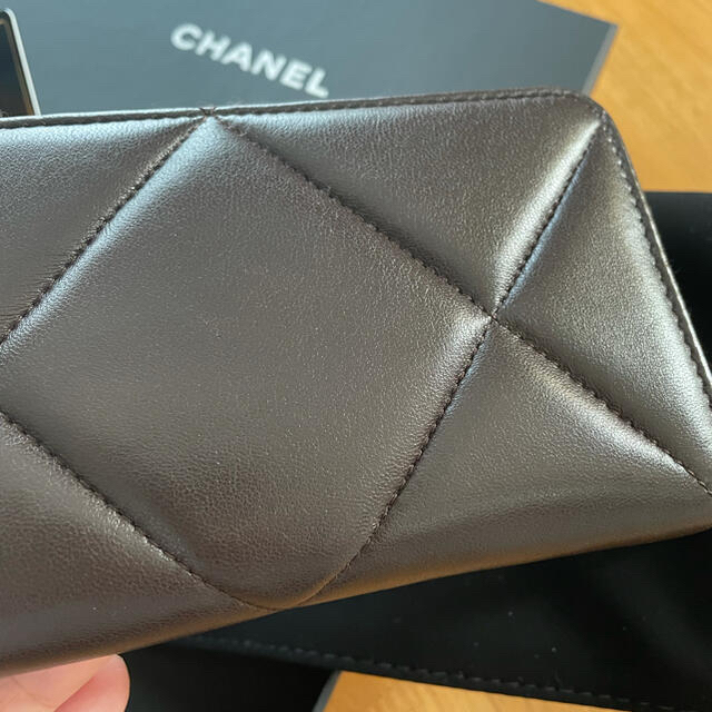 CHANEL(シャネル)のご専用です♡シャネル　CHANEL 19 ミディアムウォレット レディースのファッション小物(財布)の商品写真