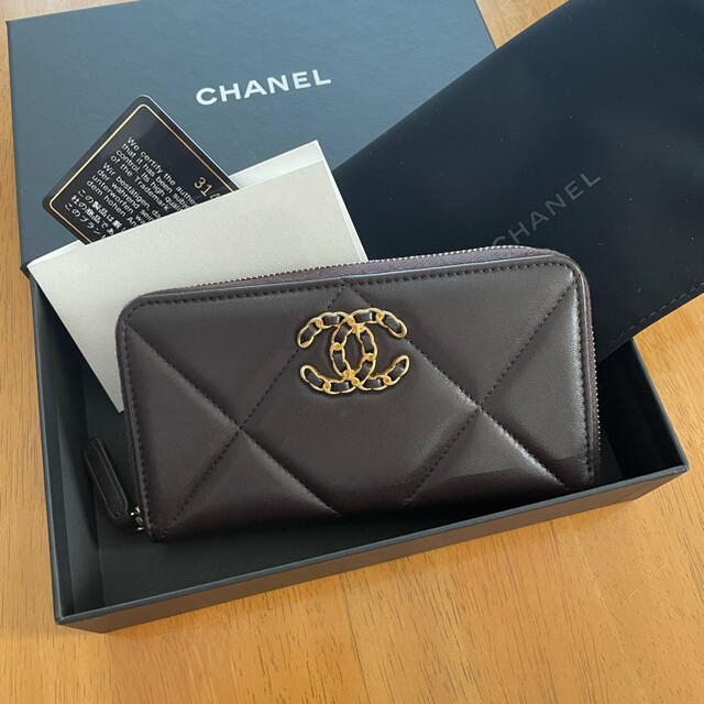 CHANEL(シャネル)のご専用です♡シャネル　CHANEL 19 ミディアムウォレット レディースのファッション小物(財布)の商品写真