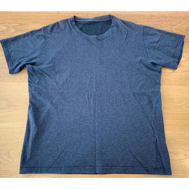 UNIQLO(ユニクロ)のUNIQLO⭐️ユニクロ⭐️グレーTシャツXL メンズのトップス(Tシャツ/カットソー(半袖/袖なし))の商品写真