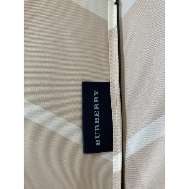 BURBERRY(バーバリー)のLEON様専用　バーバリー　折り畳み傘　(ベージュ) レディースのファッション小物(傘)の商品写真