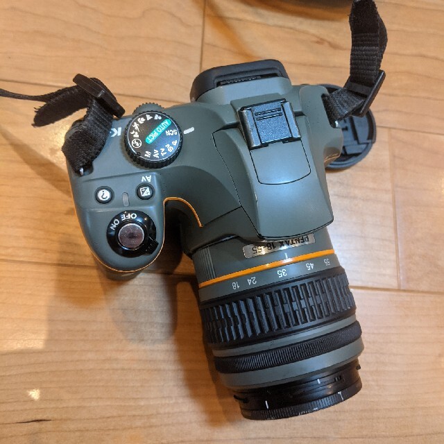 PENTAX(ペンタックス)のPENTAX　K-m  olive　【ジャンク扱い】 スマホ/家電/カメラのカメラ(デジタル一眼)の商品写真