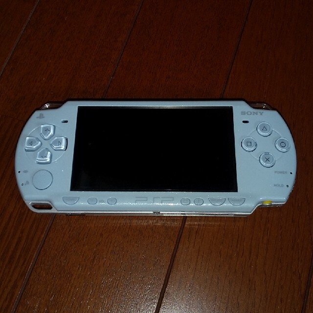 PSP(バッテリー無し)ジャンク品 エンタメ/ホビーのゲームソフト/ゲーム機本体(携帯用ゲーム機本体)の商品写真