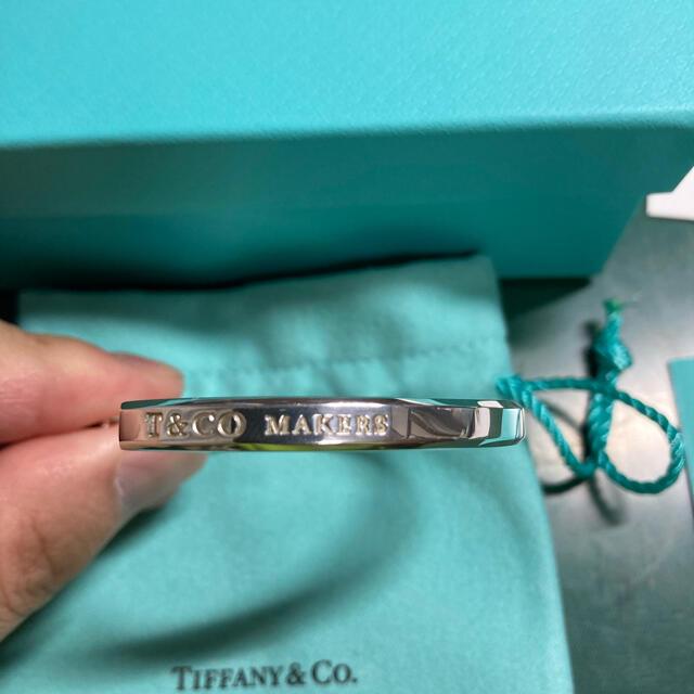 Tiffany & Co.(ティファニー)のティファニー　バングル　ブレスレット メンズのアクセサリー(バングル/リストバンド)の商品写真