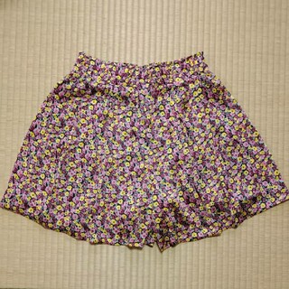 ユニクロ(UNIQLO)のユニクロの花柄スカート☆(ミニスカート)