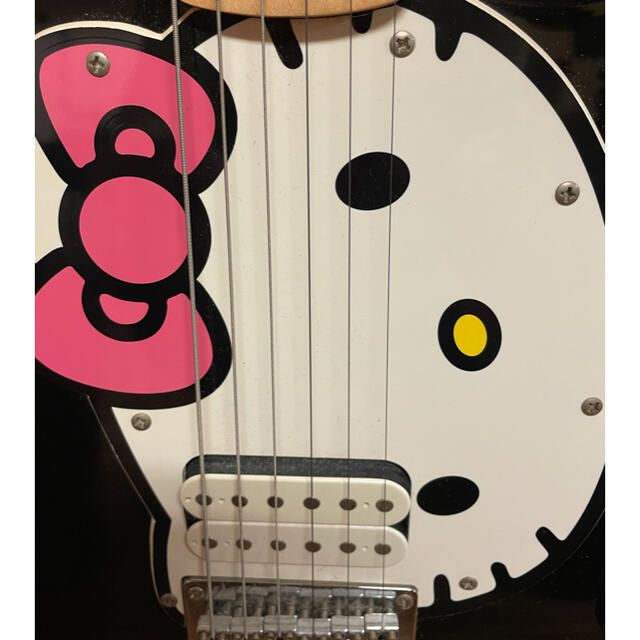Fender(フェンダー)のSquier by Fender Hello Kitty STRAT 楽器のギター(エレキギター)の商品写真