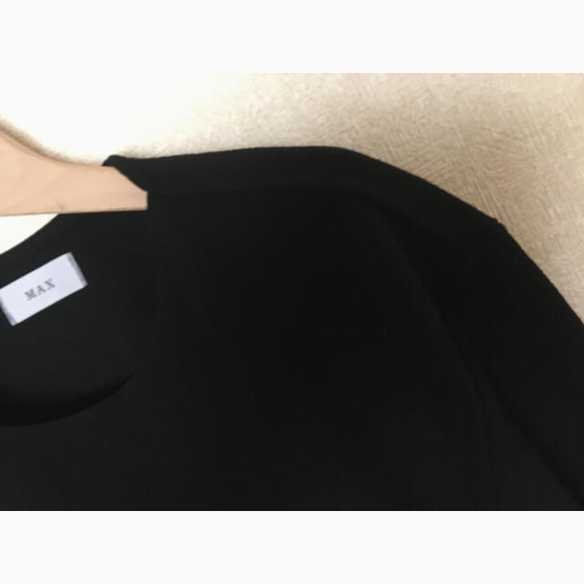 BTS V テテ着用 エンボス リップネックTシャツ 黒 テヒョン