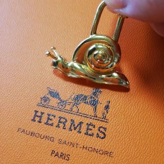 エルメス(Hermes)のエルメス　カデナ　カタツムリ　レア　限定　希少　ゴールド(チャーム)