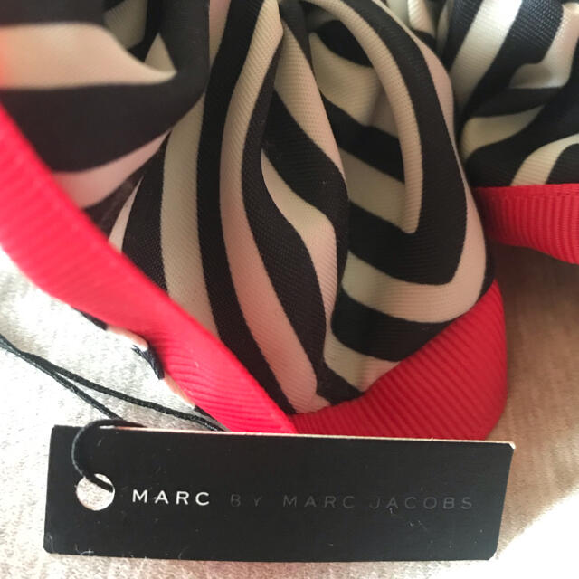 MARC BY MARC JACOBS(マークバイマークジェイコブス)のMarc by Marc Jacobs シュシュ レディースのヘアアクセサリー(ヘアゴム/シュシュ)の商品写真