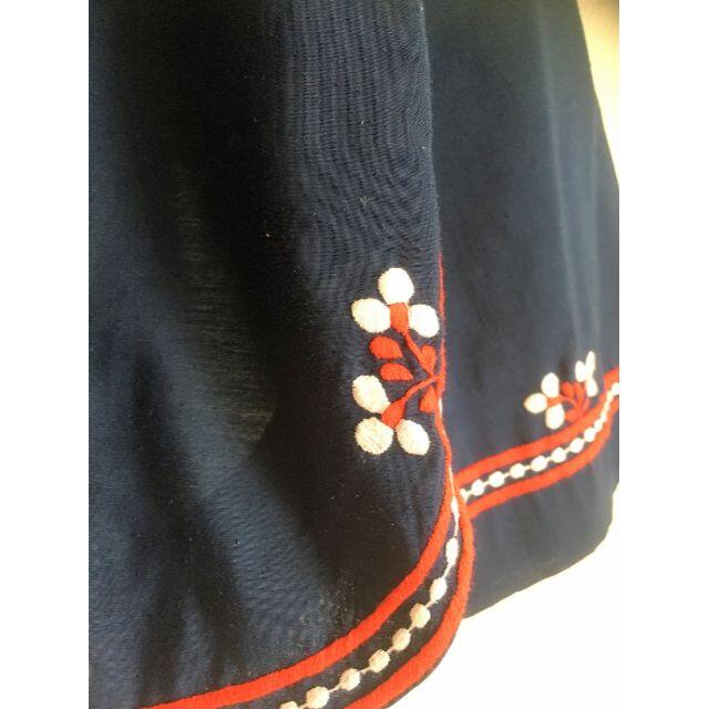 Lochie(ロキエ)のサンシャイン様専用　ヴィンテージ刺繍ノーカラージャケットシャツアジ レディースのトップス(シャツ/ブラウス(長袖/七分))の商品写真