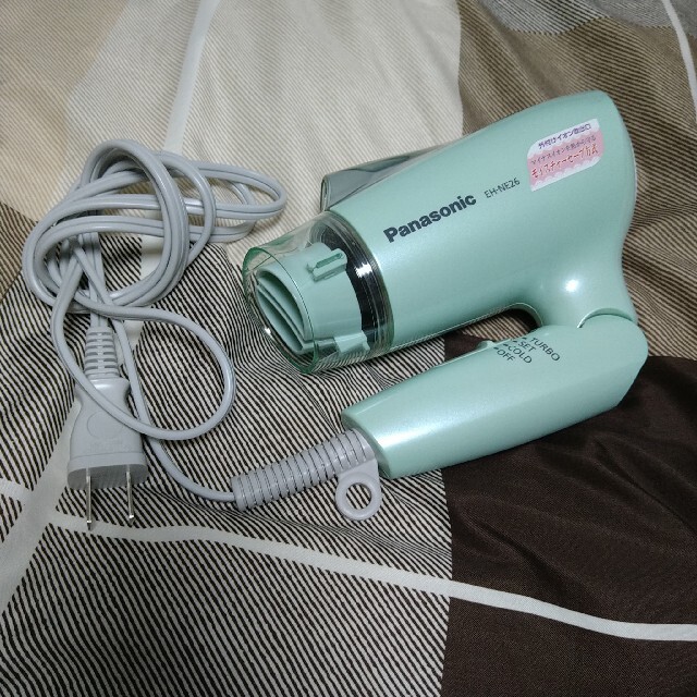 Panasonic(パナソニック)のヘアドライヤー グリーン スマホ/家電/カメラの美容/健康(ドライヤー)の商品写真