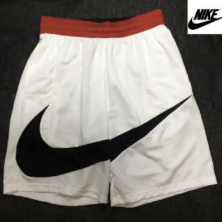 ナイキ(NIKE)の新品 2XL )NIKE スウッシュ 白 黒 赤 ビッグロゴ ハーフパンツ(ショートパンツ)