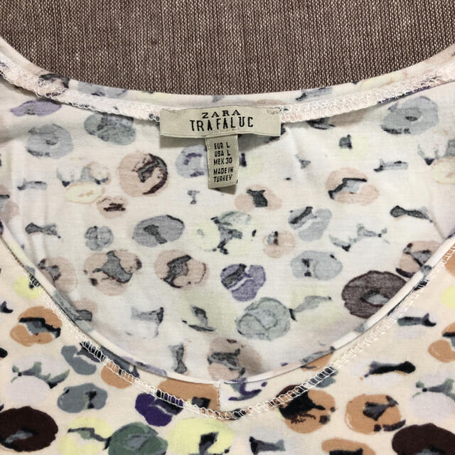 ZARA(ザラ)の☆Lサイズ ZARA 半袖Tシャツ☆ レディースのトップス(Tシャツ(半袖/袖なし))の商品写真