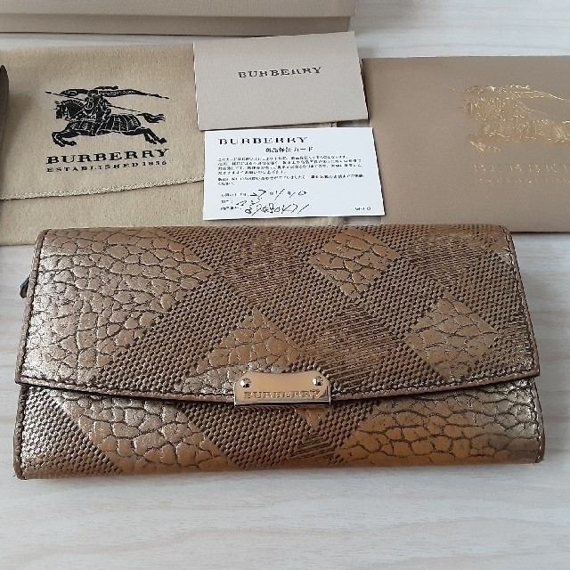 BURBERRY(バーバリー)のバーバリーBURBERRYの長財布 レディースのファッション小物(財布)の商品写真