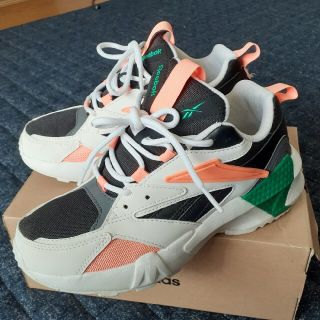 リーボック(Reebok)のReebok　スニーカー　23.5センチ　37(スニーカー)