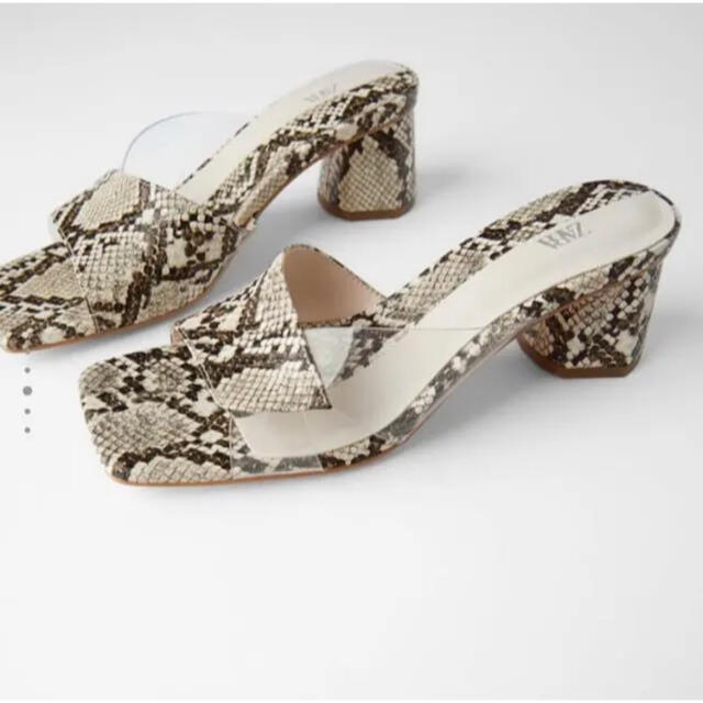 ZARA(ザラ)のZARA パイソン柄 クリア サンダル レディースの靴/シューズ(ハイヒール/パンプス)の商品写真