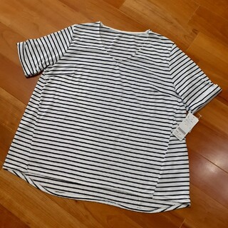 ベルーナ(Belluna)のVネック プルオーバー(Tシャツ(半袖/袖なし))
