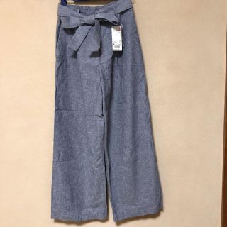 ユニクロ(UNIQLO)のベルテッド リネンコットン ワイドストレートパンツ(カジュアルパンツ)