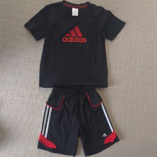 アディダス(adidas)のアディダス Tシャツ&ハーフパンツセット(Tシャツ/カットソー)