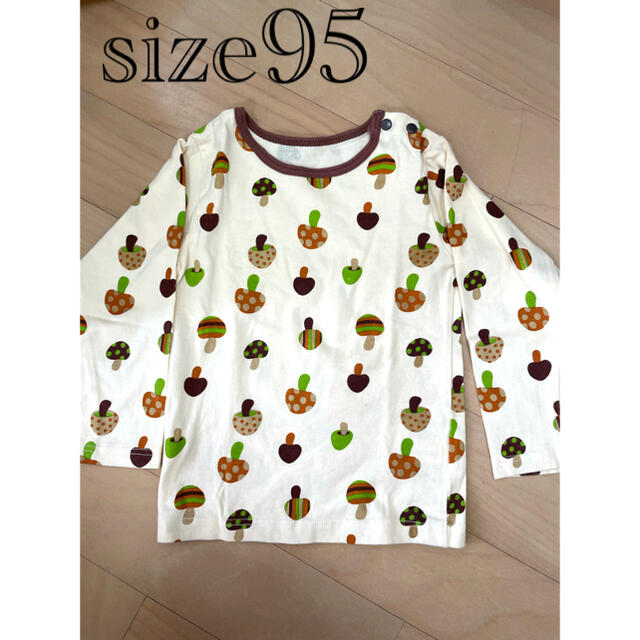 Ｔシャツ  長袖　サイズ95 キッズ/ベビー/マタニティのキッズ服女の子用(90cm~)(Tシャツ/カットソー)の商品写真