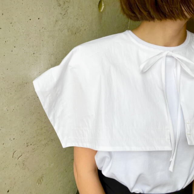 ENFOLD(エンフォルド)のeLLa 新品 square collar 付け襟 white白  レディースのアクセサリー(つけ襟)の商品写真