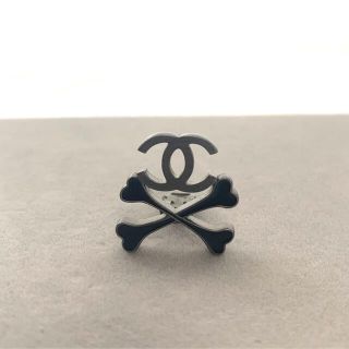 シャネル(CHANEL)のCHANEL ボーン　スカル　イヤリング(イヤリング)