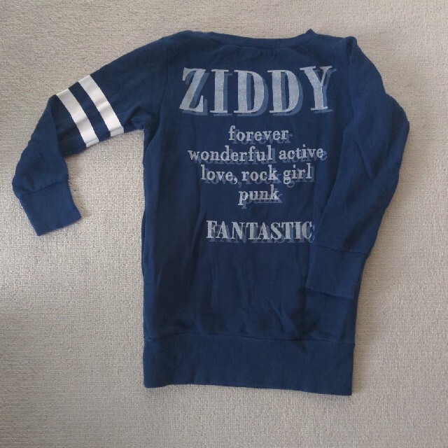 ZIDDY(ジディー)のトレーナー キッズ/ベビー/マタニティのキッズ服女の子用(90cm~)(Tシャツ/カットソー)の商品写真