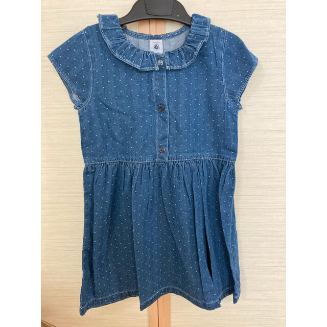 PETIT BATEAU(プチバトー)のプチバトー　新品タグ付き　デニム　ワンピース　36m/95cm キッズ/ベビー/マタニティのキッズ服女の子用(90cm~)(ワンピース)の商品写真