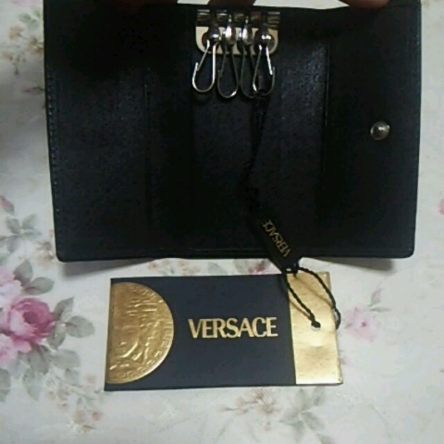 VERSACE(ヴェルサーチ)の新品未使用☆VERSACE♡ヴェルサーチキーケース 正規品 メンズのファッション小物(キーケース)の商品写真