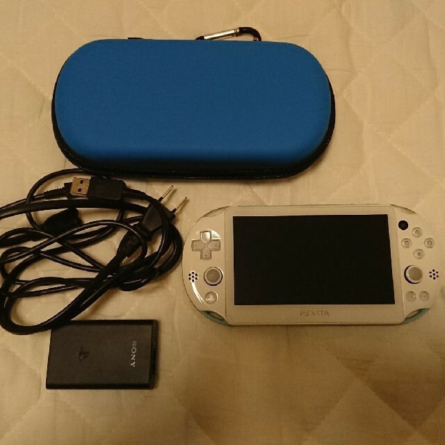 PlayStation Vita PCH-2000 ライトブルーセット