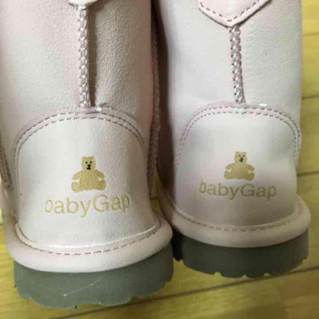 babyGAP(ベビーギャップ)のGAP もこもこブーツ キッズ/ベビー/マタニティのベビー靴/シューズ(~14cm)(ブーツ)の商品写真