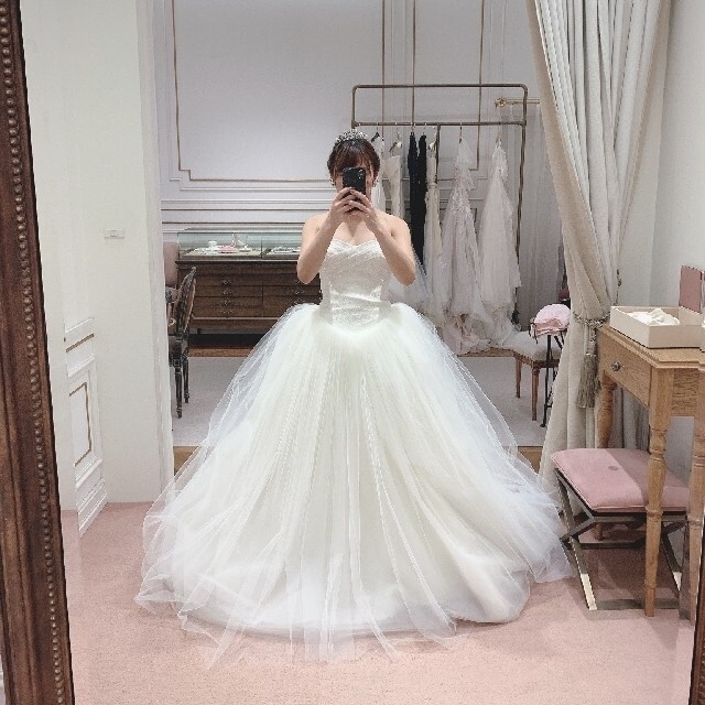 Vera Wang(ヴェラウォン)のmiii様専用＊verawang　ヴェラウォン　1g029　ドレスUS6!! レディースのフォーマル/ドレス(ウェディングドレス)の商品写真