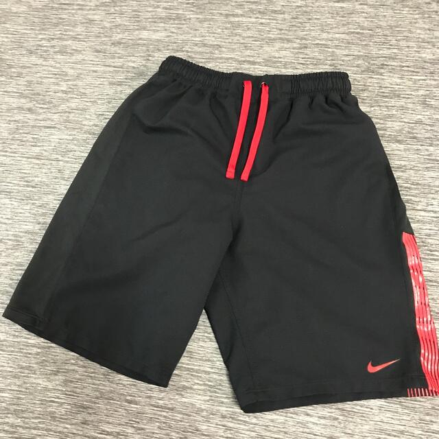 NIKE(ナイキ)の専用　NIKE 水着　　150  キッズ/ベビー/マタニティのキッズ服男の子用(90cm~)(水着)の商品写真