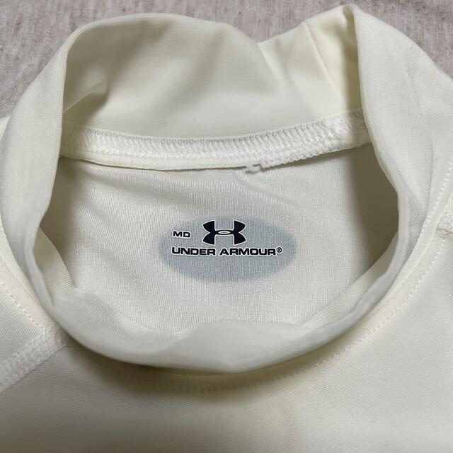 UNDER ARMOUR(アンダーアーマー)の【M】UNDER ARMOUR インナー レディースの下着/アンダーウェア(アンダーシャツ/防寒インナー)の商品写真