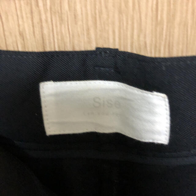 Sise(シセ)のシセ SISE ハーフパンツ ブラック メンズのパンツ(ショートパンツ)の商品写真