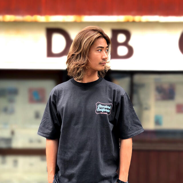 STANDARD CALIFORNIA(スタンダードカリフォルニア)の【即完売】SD Heavyweight Neon Sign Logo T Mサイ メンズのトップス(Tシャツ/カットソー(半袖/袖なし))の商品写真