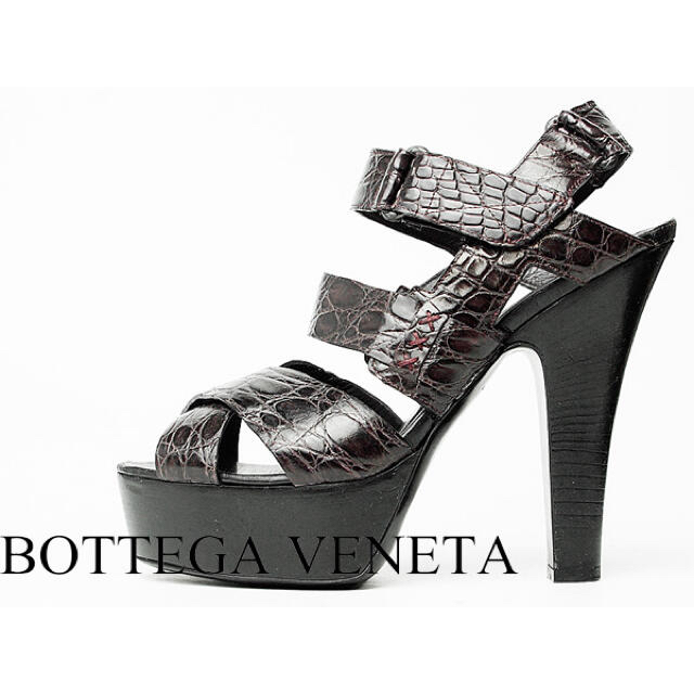 Bottega Veneta(ボッテガヴェネタ)のBOTTEGA VENETA クロコダイルボッテガヴェネタレザーサンダル38.5 レディースの靴/シューズ(サンダル)の商品写真