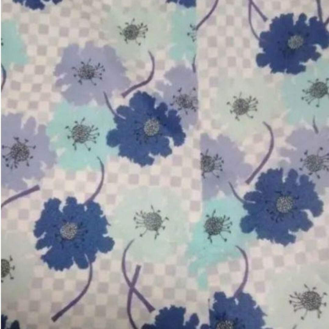 MAKELET(メイクレット)の★お値下げ★MAKELET♡ブルー花柄スカート レディースのスカート(ひざ丈スカート)の商品写真