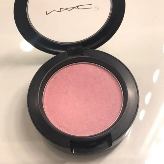 MAC(マック)のM・A・C パウダー ブラッシュ ウェル ドレスト コスメ/美容のベースメイク/化粧品(チーク)の商品写真