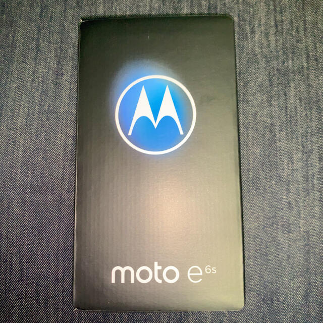 Motorola(モトローラ)の新品未開封　moto e6s  simフリー　2GB 32GB メトログレー スマホ/家電/カメラのスマートフォン/携帯電話(スマートフォン本体)の商品写真