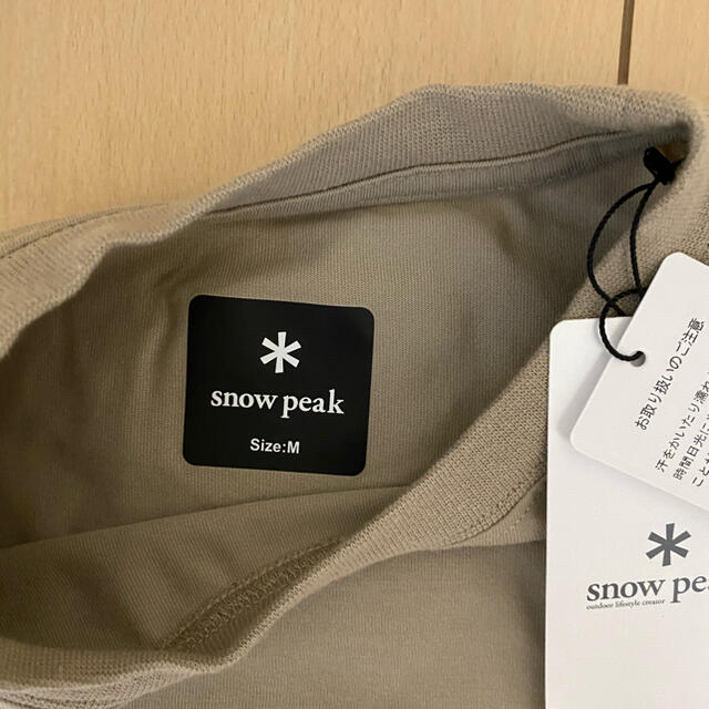 Snow Peak(スノーピーク)のスノーピーク　snowpeak プリントロゴTシャツ　サイズM　限定品　ベージュ メンズのトップス(Tシャツ/カットソー(半袖/袖なし))の商品写真