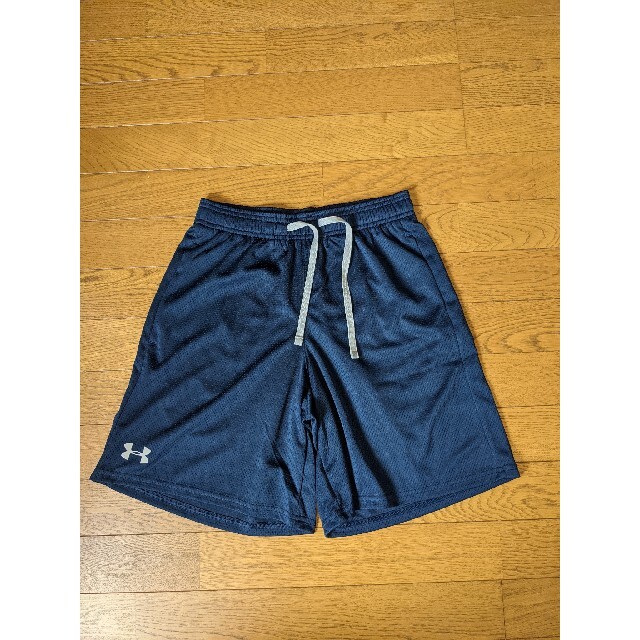 UNDER ARMOUR(アンダーアーマー)の【ゆう様専用】アンダーアーマー　 ハーフパンツ　ナイロン　レディース レディースのパンツ(ショートパンツ)の商品写真