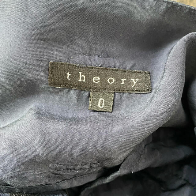 theory(セオリー)の【theory】ショートパンツ キュロット ネイビー シルク100% Sサイズ レディースのパンツ(ショートパンツ)の商品写真