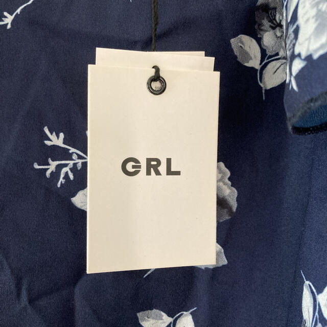 GRL(グレイル)の花柄トップス　肩空き レディースのトップス(カットソー(半袖/袖なし))の商品写真