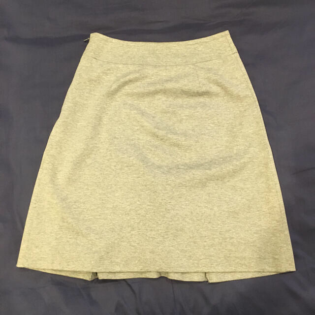 MUJI (無印良品)(ムジルシリョウヒン)の無印 グレー スカート レディースのスカート(ひざ丈スカート)の商品写真
