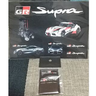 トヨタ(トヨタ)のGR Yaris ピンバッジ&GR Supraステッカー(ミニカー)