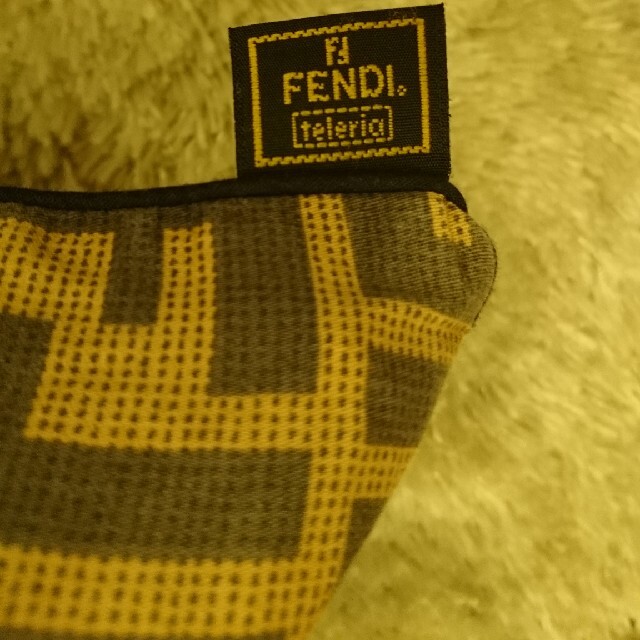 FENDI(フェンディ)の【ルンルン様専用】FENDI casa フェンディ クッション インテリア/住まい/日用品のインテリア小物(クッション)の商品写真