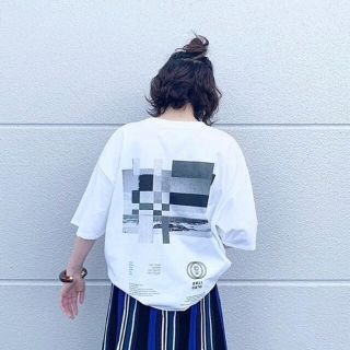 フレイアイディー(FRAY I.D)のバックプリントロングT(Tシャツ(半袖/袖なし))