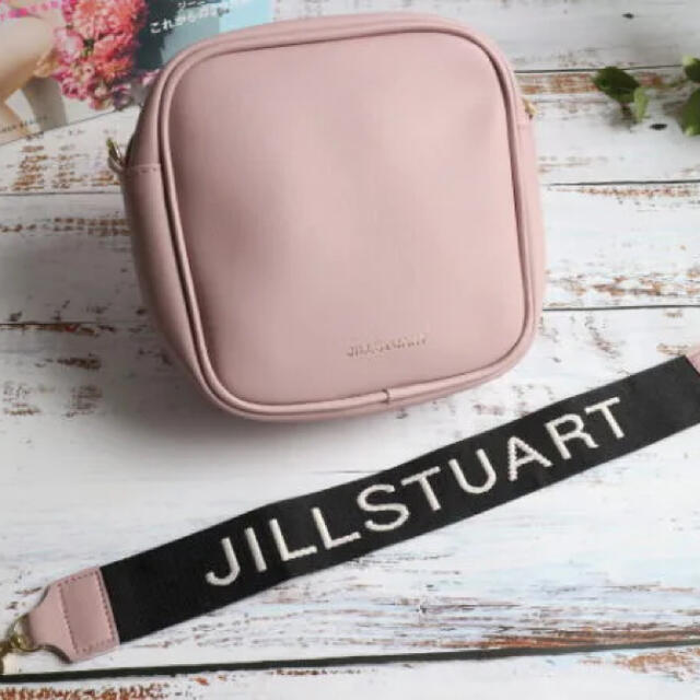 JILLSTUART(ジルスチュアート)のsweet付録 JILL STUART ロゴストラップつきピンクバッグ《未開封》 レディースのバッグ(ハンドバッグ)の商品写真