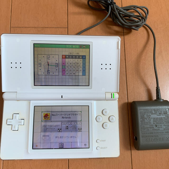 ニンテンドーDS(ニンテンドーDS)のニンテンドーDS Lite 本体プラスソフト エンタメ/ホビーのゲームソフト/ゲーム機本体(携帯用ゲーム機本体)の商品写真